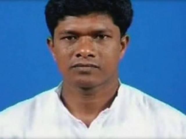 हिकाका की किस्मत का फैसला 'प्रजा अदालत' में हिकाका की किस्मत का फैसला ‘प्रजा अदालत’ में