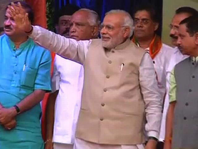 मैं खुद गांधी जयंती पर झाडू लगाउंगा : मोदी modi_2nd October