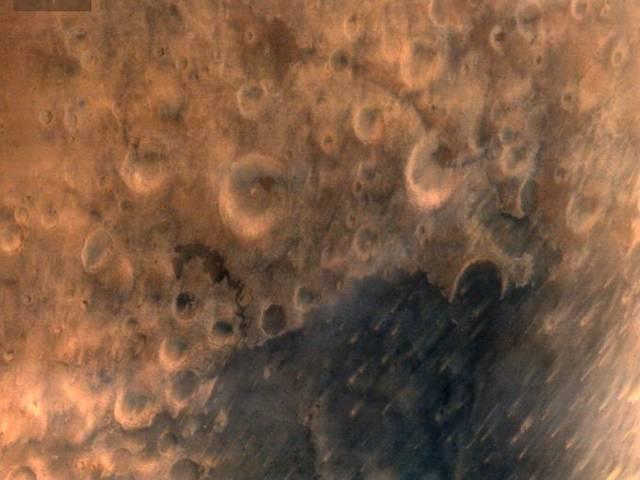 देखें: मंगलयान ने भेजी मंगल ग्रह की पहली तस्वीर Mars Orbitercaptures sent its first image of Mars