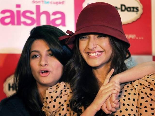 रिया कपूर की अगली फिल्म में उनकी बहन सोनम नहीं होंगी sonam-rhea-kapoor