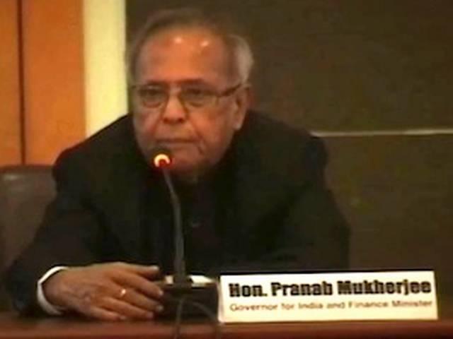 गठबंधन के चलते फैसले लेने में देरी: प्रणब मुखर्जी गठबंधन के चलते फैसले लेने में देरी: प्रणब मुखर्जी