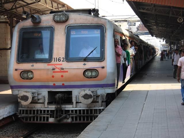 मुंबई लोकल रेलगाड़ियों में सेबिक रेजिन का उपयोग mumbai-local