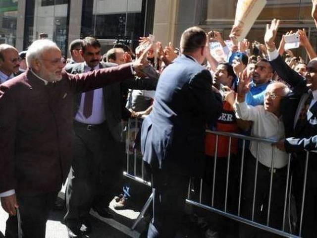 अमेरिका में भी 'मोदी-मोदी', भारतियों ने किया जबरदस्त स्वागत USA_PM Modi_NRI_Hotel_
