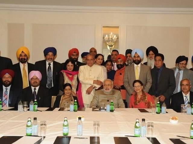 अमेरिकी सिखों ने मोदी से पासपोर्ट, वीजा से जुड़े मुद्दों के हल की अपील की america_sikh_modi