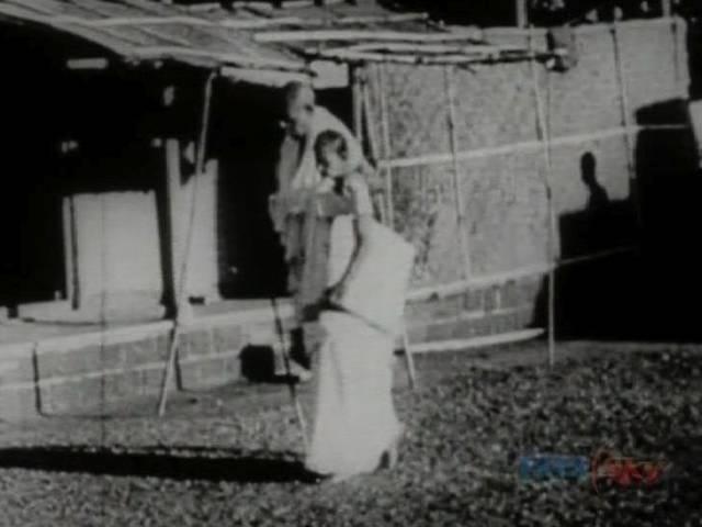 बापू हमें माफ करना : जब महात्मा गांधी बोलने लगे तो तिलमिला गए थे राजकुमार bapu forgive us for ganga