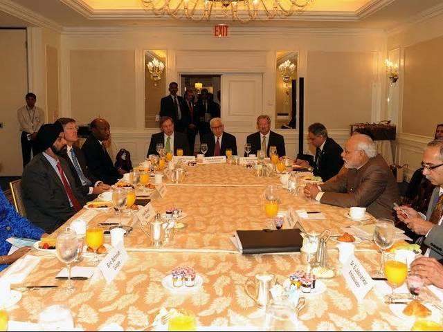 मोदी का अमेरिकी कंपनियों को कर स्थिरता व दोस्ताना माहौल का वादा modi_promises_american_companies