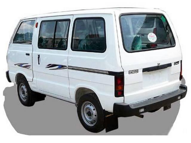 मेरठ में मारुति वैन में आग लगी maruti van catches fire in meerut