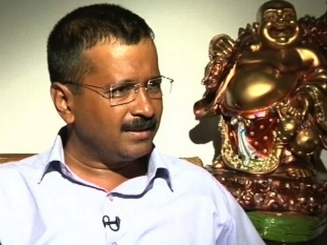 फोटो के लिए झाड़ू क्यों ? kejriwal arise question on modi clean mission