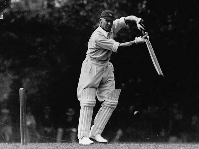 क्या इस खास रिकॉर्ड को तोड़ पाएंगे चंद्रपॉल? Oldest players to score a century in Test cricket