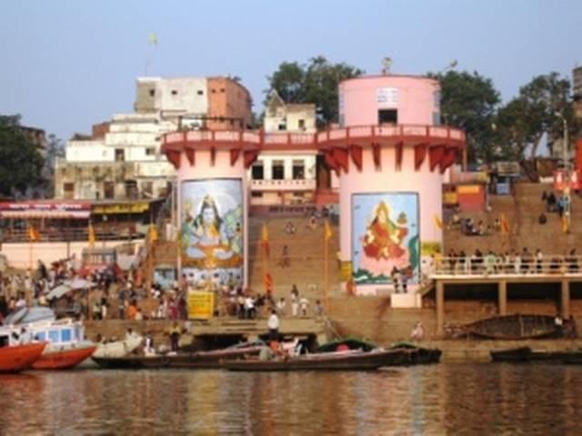 वाराणसी: सुधार के बाद फिर पानी हुआ प्रदूषित वाराणसी: सुधार के बाद फिर पानी हुआ प्रदूषित