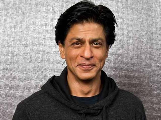 सेट पर मेरे सहायक मुझे माइकल जैक्सन कहकर बुलाते हैं: शाहरूख shahrukh-khan