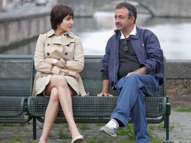 Pic leaked:पीके में अनुष्का शर्मा का जर्नलिस्ट लुक! PK’s New Still Out: