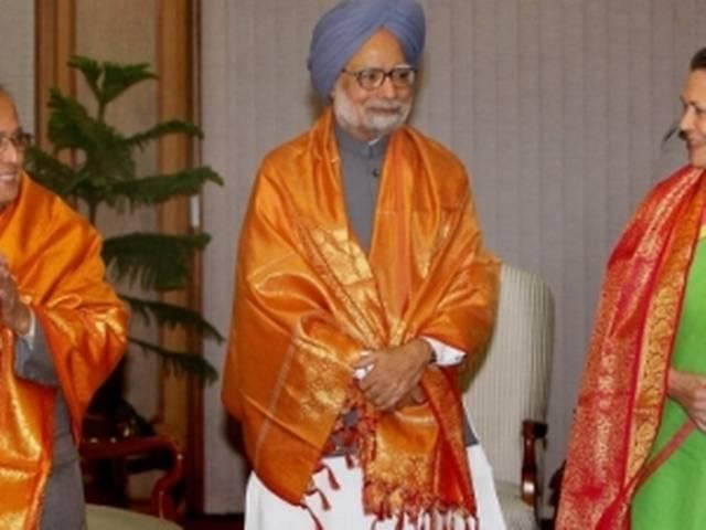 यूपीए की बैठक में प्रणब मुखर्जी बने उम्मीदवार यूपीए की बैठक में प्रणब मुखर्जी बने उम्मीदवार