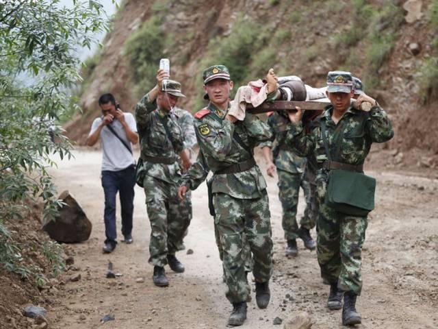 चीन में भूकंप से एक मरा, 324 घायल earthquake kills one and injures 324 in china