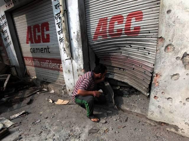 पूरी रात करीब 65 भारतीय चौकियों पर पाकिस्तान ने की फायरिंग, अब तक 5 लोग जख्मी pakistan_ceasefire
