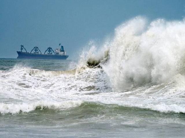 12 अक्टूबर को दस्तक देगा हुदहुद तूफान, एक्शन में केंद्र और राज्य सरकार Hudhud: Andhra Pradesh, Odisha on high alert