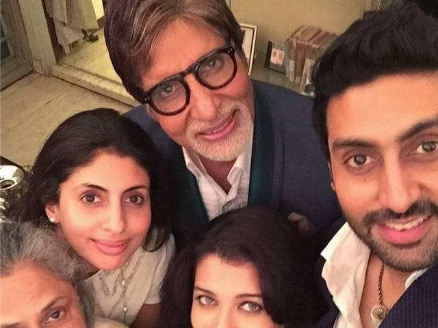 बिग बी के जन्मदिन पर बच्चन परिवार की सेल्फी big b birth day selfie