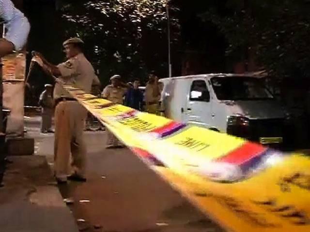 कनॉट प्लेस में पुलिस पर अज्ञात लोगों ने गोलीबारी की, एक पकड़ा गया cp_firing