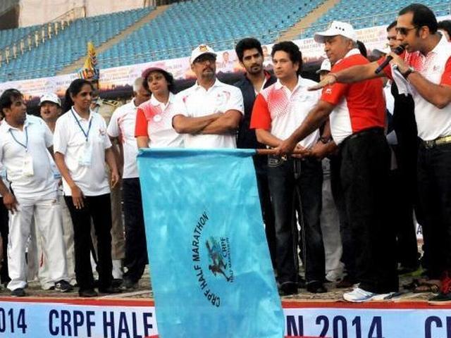 हौसलों के पैरों से दौड़ी मैराथन, सचिन ने की तारीफ sachin