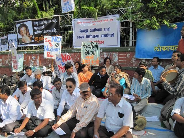 शिवसेना सत्ता में आयी तो जैतापुर परियोजना रद्द की जाएगी: उद्धव shiv sena promises to close jaitapur nuclear power plant project, if it comes to power