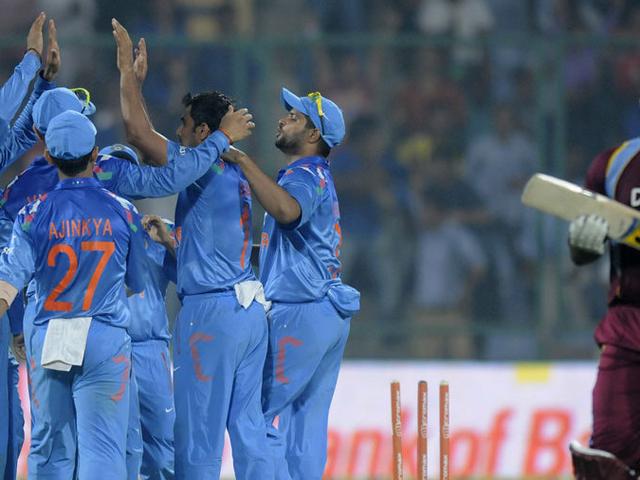 तूफान ‘हुदहुद’ ने उड़ाई टीम इंडिया की नंबर वन रैंकिंग icc ranking