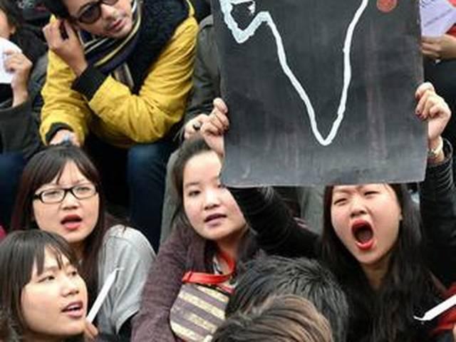 दिल्ली से सटे गुड़गांव में नार्थ ईस्ट के युवकों पर जान लेवा हमला three northeast men beaten up in Gurgaon