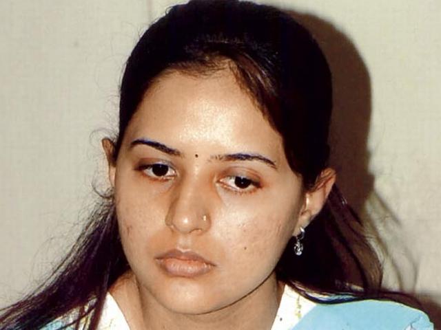 प्रीतम मुंडे ने बनाया सबसे अधिक मतों से जीतने का रिकॉर्ड preetam munde