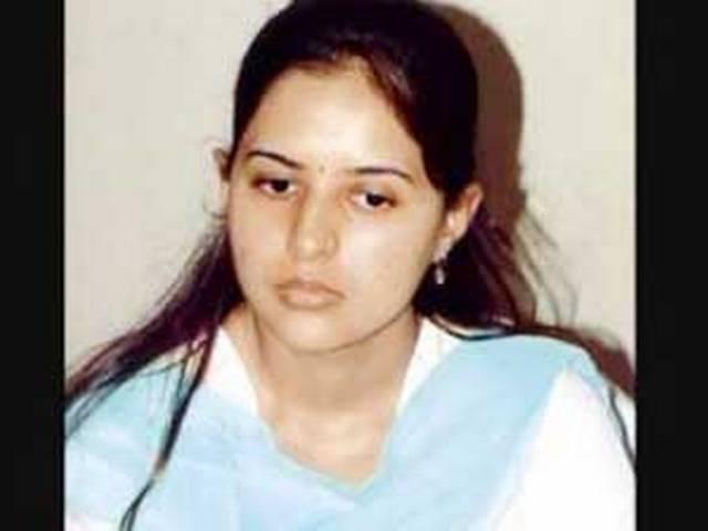 मोदी को पछाड़ मुंडे की बेटी ने रचा इतिहास, 7 लाख मतों के अंतर से जीतीं gopinath munde’s daughter makes history, wins with a margin of seven lakh votes