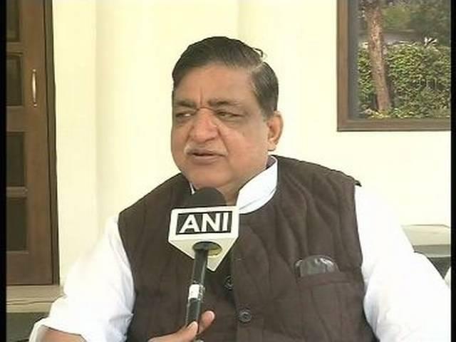 संवैधानिक सीमाओं में रहे राज्यपाल वरना होगा ‘हल्ला बोल’: नरेश अग्रवाल sp-naresh-agrawal-governer