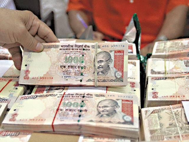 सीबीआई ने आयकर उपायुक्त को रिश्वत के आरोप में गिरफ्तार किया CBI arrested Income Tax Commissioner bribes