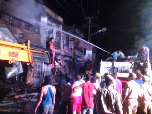बाड़मेर में पटाखे की दुकान में आग लगने से 7 लोगों की मौत Fire_Crackers Shop_6 Dead