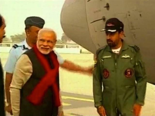 मोदी ने सियाचिन पर तैनात जवानों और बाढ़ पीड़ितों के साथ बिताया दीवाली का दिन modi_siachin_indian army