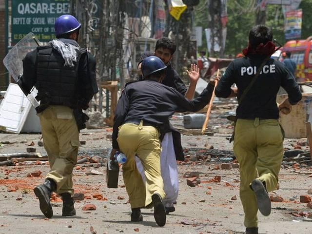 पाकिस्तान के क्वेटा में हिंसा, 14 लोगों की मौत 14 killed in violence in pakistan