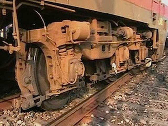 कानपुर में पटरी से उतरी श्रमशक्ति एक्सप्रेस कानपुर में पटरी से उतरी श्रमशक्ति एक्सप्रेस