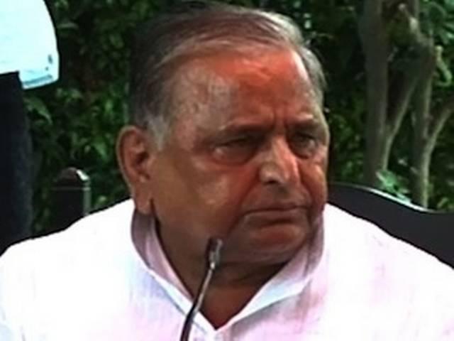 यूपी: यादव परिवार का 'अक्षय' अब लड़ेगा चुनाव! यूपी: यादव परिवार का ‘अक्षय’ अब लड़ेगा चुनाव!