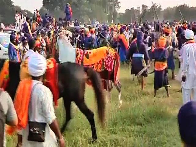 अमृतसर: निहंग सिखों के दो गुटों की झड़प में जमकर चली गोलियां, पांच जख्मी amritsar nihang sikh fight