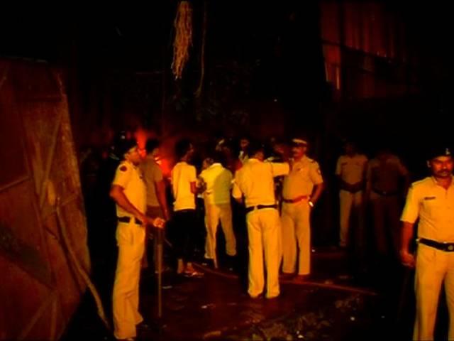 मुंबई के चांदीवली में क्लिक निक्सन स्टूडियो में आग, 'ये हैं मोहब्बतें' सीरियल का सेट जलकर खाक massive fire burn nixon studio situated in mumbai’s kandivali