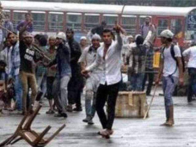 मुंबई हिंसा मामले में 19 और आरोपी गिरफ्तार मुंबई हिंसा मामले में 19 और आरोपी गिरफ्तार