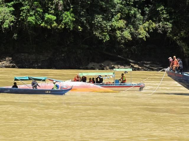 जाम्बिया में नाव डूबी, 26 लोगों की मौत jambia_boat