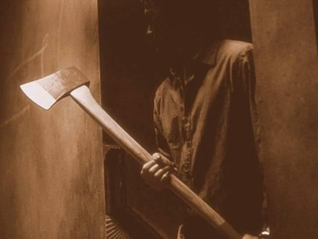 उप्र : पत्नी के प्रेमी को कुल्हाड़ी से काटा husband killed wife lover