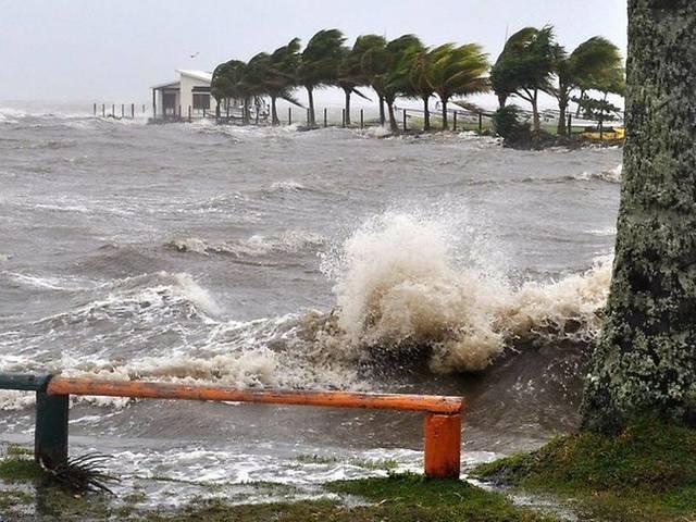 चक्रवात: गुजरात के तटीय जिलों में होगी भारी वर्षा cyclone-gujrat
