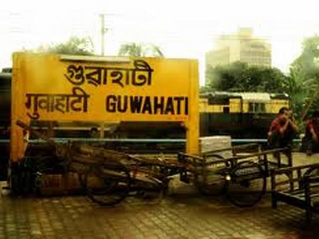 रहस्यमय विस्फोट से एक व्यक्ति घायल blast in guwahati injures one