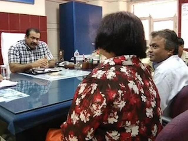भरोसा जीतने के लिए मुंबई पुलिस का जनता दरबार भरोसा जीतने के लिए मुंबई पुलिस का जनता दरबार