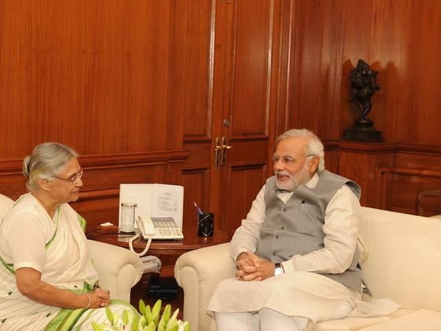शीला दीक्षित ने कहा- आत्मविश्वास से भरे हैं मोदी, विजन भी है लेकिन अच्छे दिन का वादा पूरा नहीं shila_dixit_praises_modi