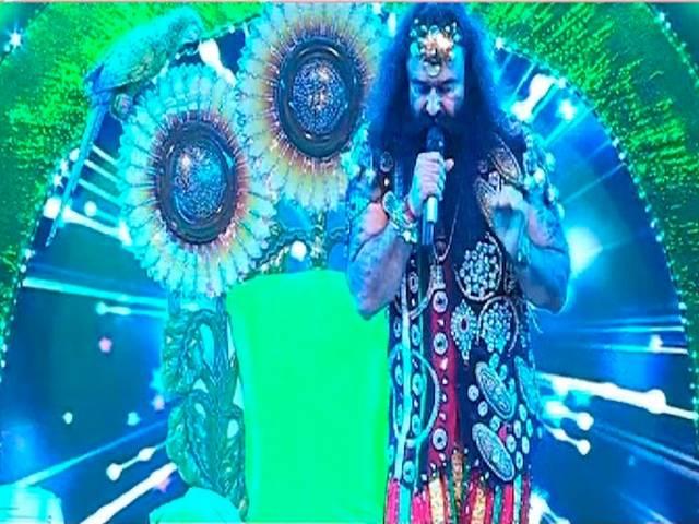 मुंबई में झाड़ू वाले बाबा! ram rahim