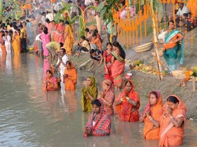 देशभर में छठ पर्व की धूम, उगते सूर्य को अर्घ्य के साथ हुआ छठ का समापन chhath_puja