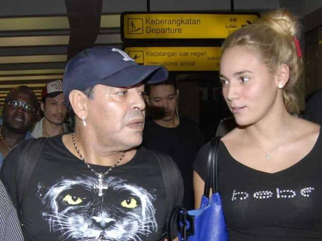 माराडोना ने उठाया था पूर्व प्रेमिका पर हाथ, वीडियो प्रसारित Maradona_Ex-Girlfriend_Video_