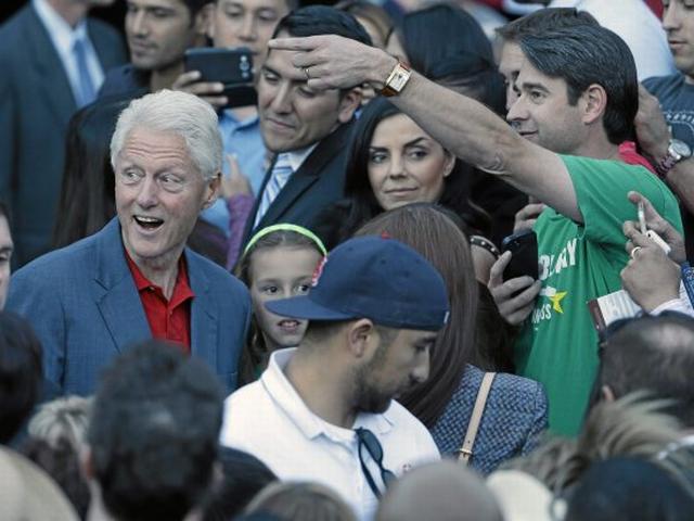 कैलिफोर्निया सीट पर भारतीय-अमेरिकी के प्रचार में उतरे क्लिंटन Clinton bats for Bera