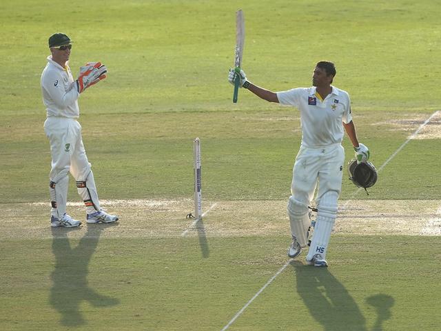 यूनिस का रिकॉर्ड शतक, पाक की निगाह विशाल स्कोर पर pakistan vs australia 2nd test