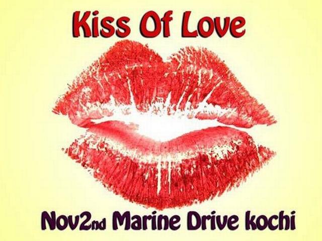अदालत ने कोच्चि किस उत्सव के सिलसिले में हस्तक्षेप से किया इनकार kiss of love